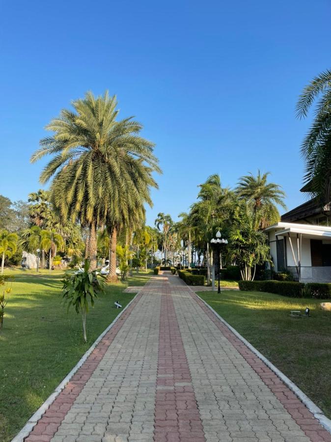 F16 Rock Garden Beach Resort Rayong Exterior photo