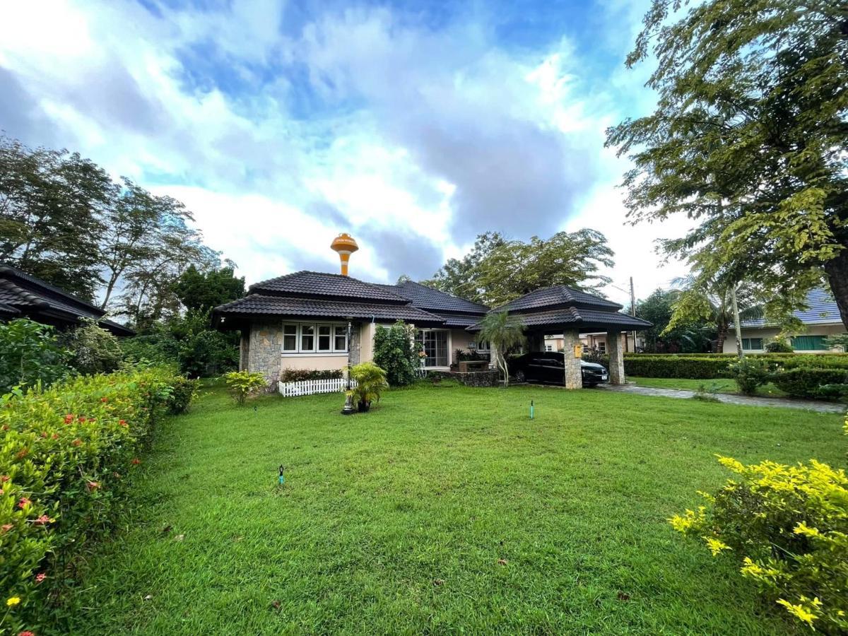 F16 Rock Garden Beach Resort Rayong Exterior photo